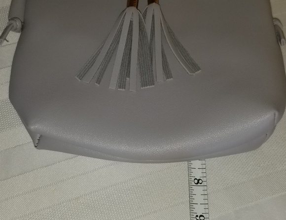 Tassel Detail 🎄Crossbody - Picture 4 of 4